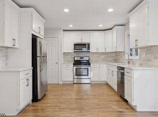 3 Zamrok Way, Morristown, NJ 07960