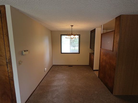 3rd image of 224 W Kedlin Ct