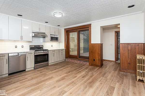 Rented by Brown Harris Stevens | media 2