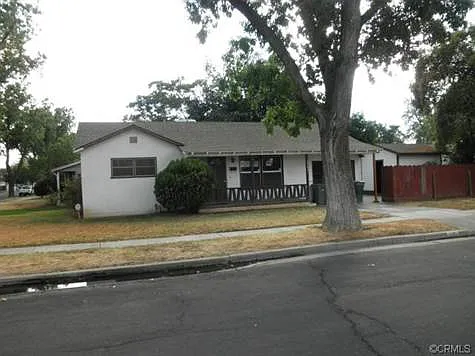 2351 Green St photo 1