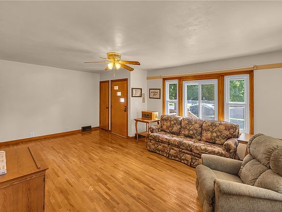 4th image of 2847 N 26th St