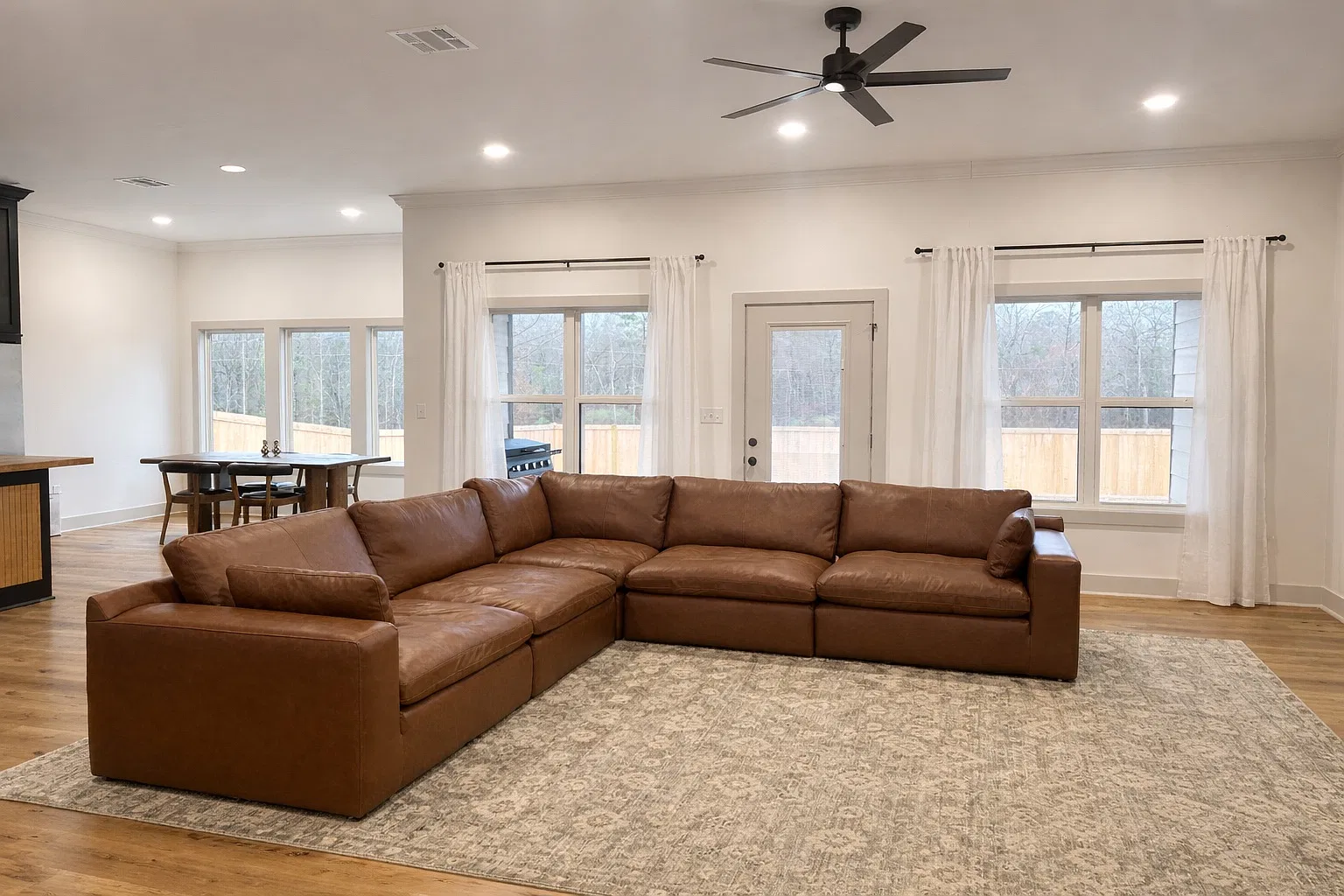 500 Bella Vista Dr — Photo 2
