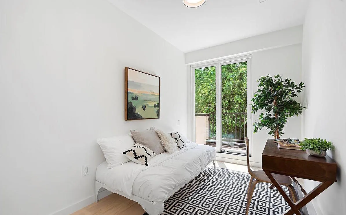 622 Madison Street — Photo 4