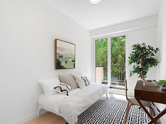4th image of 622 Madison St APT 3