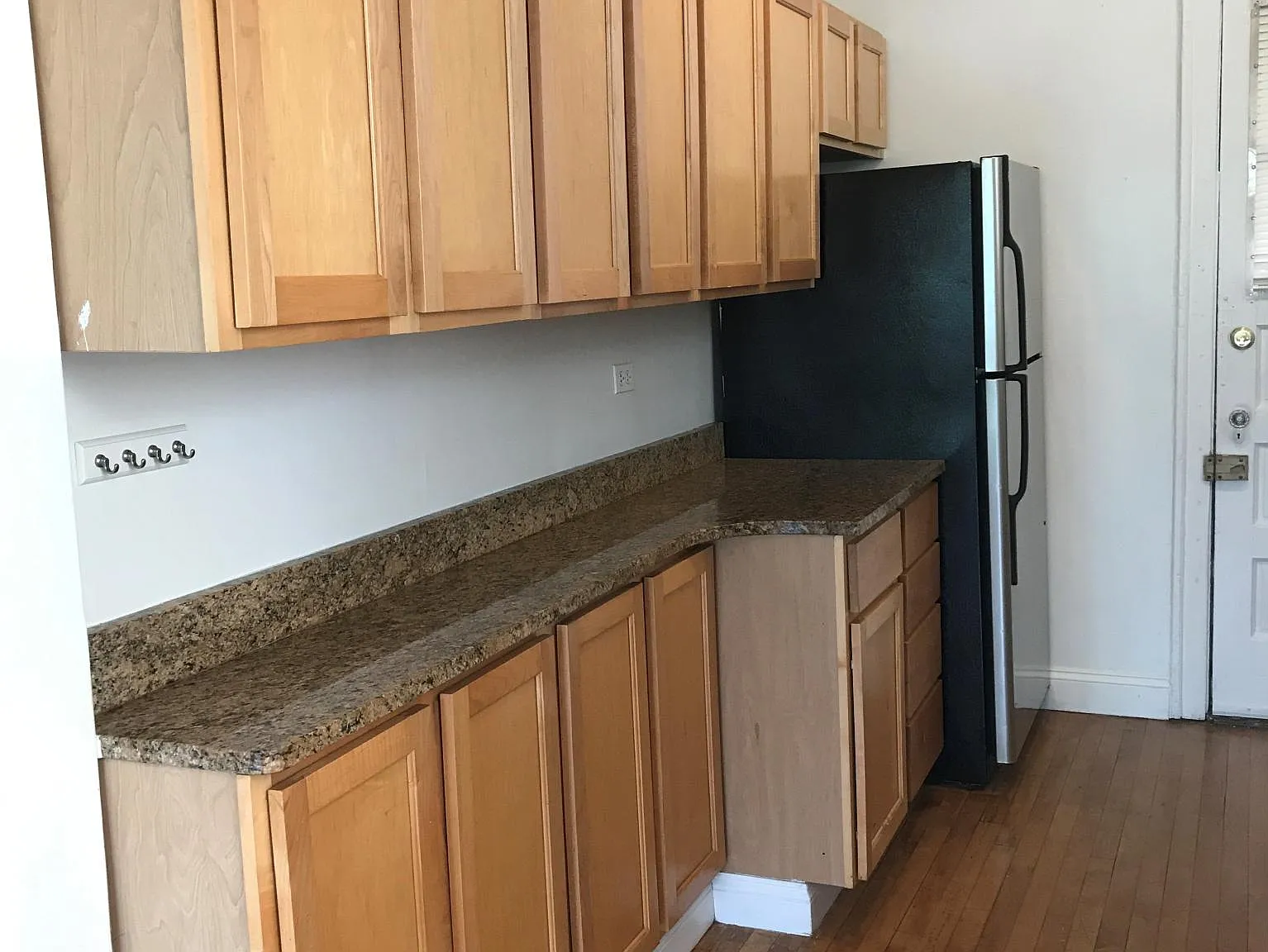 820 Judson Apartments — Photo 4