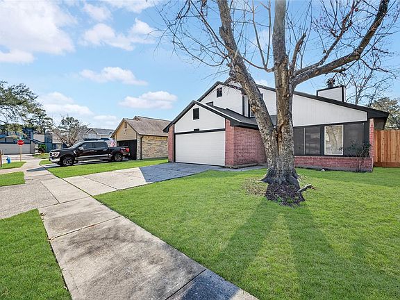 4th image of 24007 Landing Way Dr