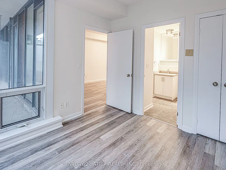 111 Elizabeth St #1117 — Photo 8