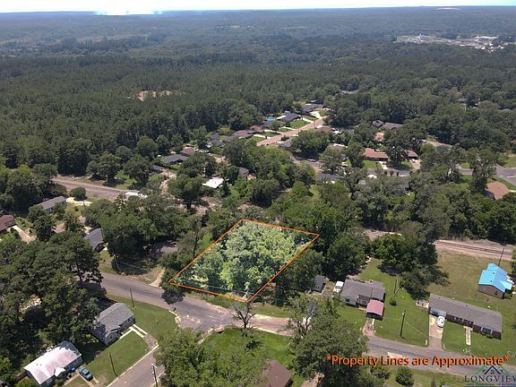 3rd image of 203 Francis Dr
