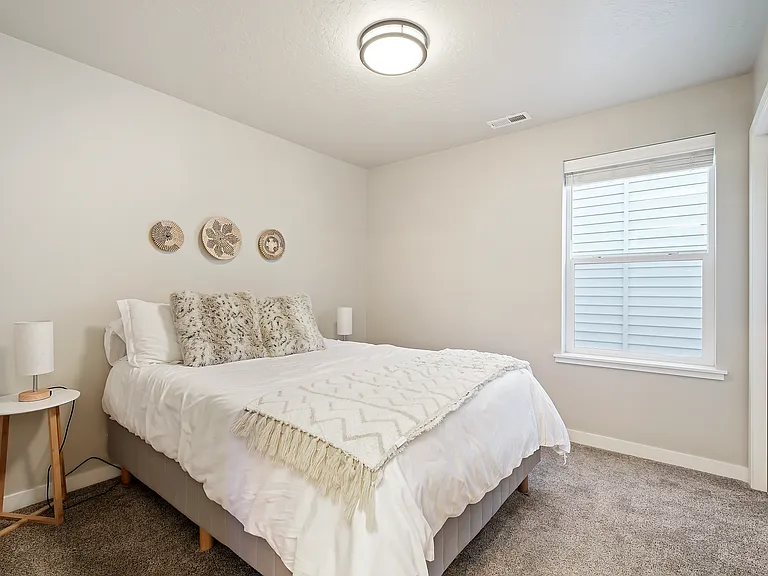 2700 E Clarene Dr — Photo 14