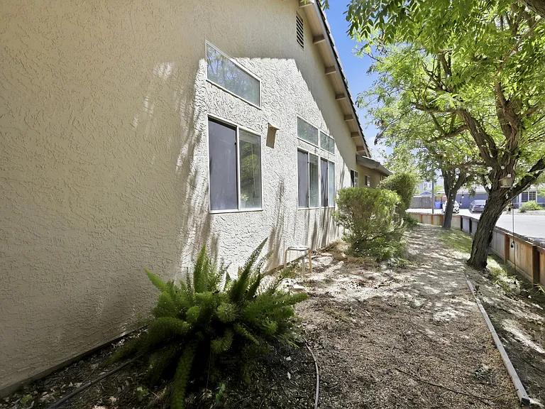 680 Canyon Creek Way — Photo 33