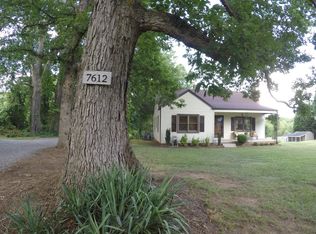 7612 Summerfield Rd, Summerfield, NC 27358