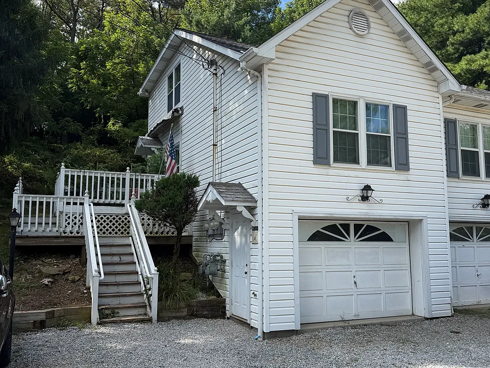 6644 Library Rd