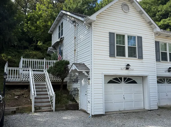 6644 Library Rd, South Park, PA 15129