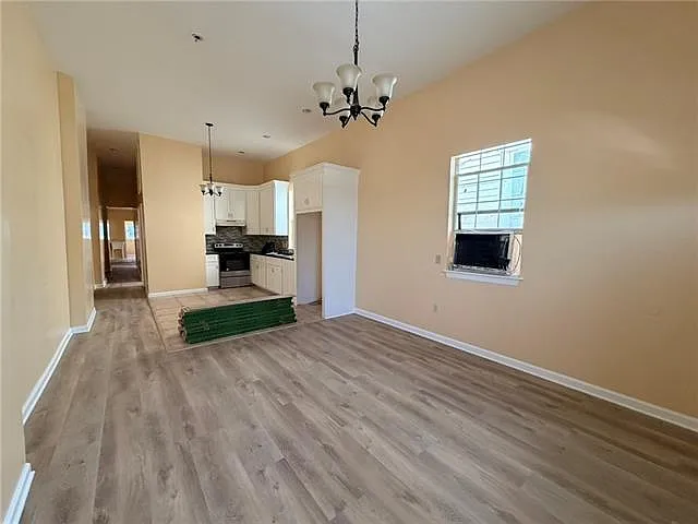 3 bed, 1.5 bath, 932 sqft, $1,425 — Photo 3