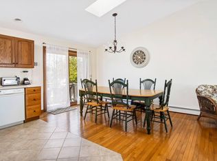 7 Sand Hill Cove Rd, Narragansett, RI 02882