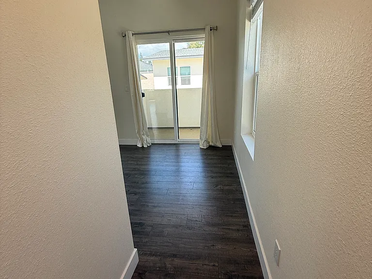 7298 Santa Ysabel Ave #6 — Photo 13