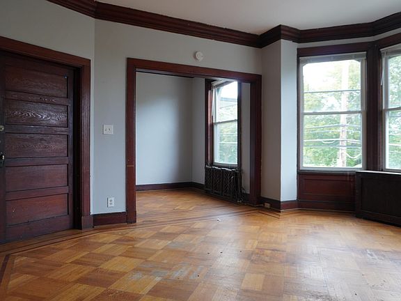 3rd image of 146 Morton Ave #2