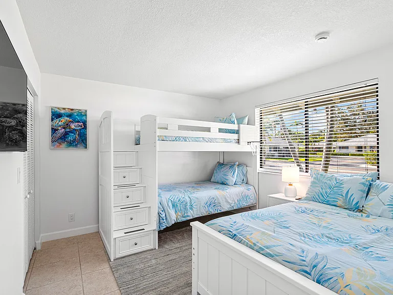 913 Club Dr — Photo 26