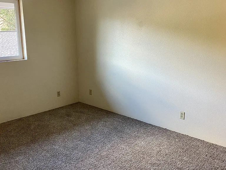 156 E Montgomery Ave — Photo 9