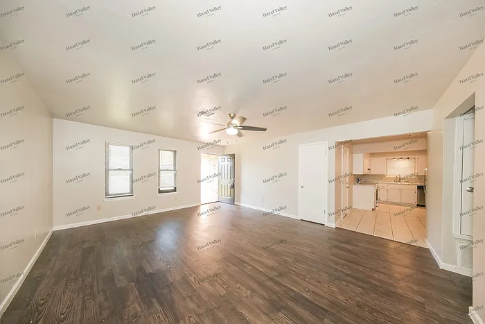 3921 SE 46th St — Photo 3