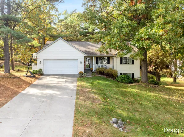 7282 Mid Timber Dr, Greenville, MI 48838