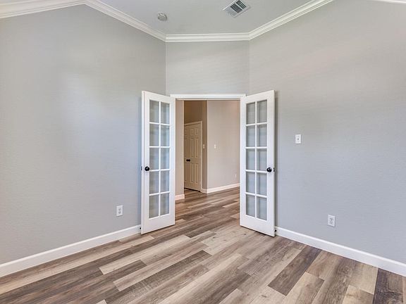 3rd image of 5640 Bedford Ln