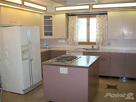2nd image of 812 Park St
