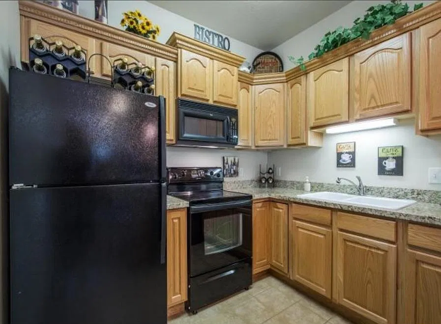 1 bed, 1200 sqft, $1,000 — Photo 3