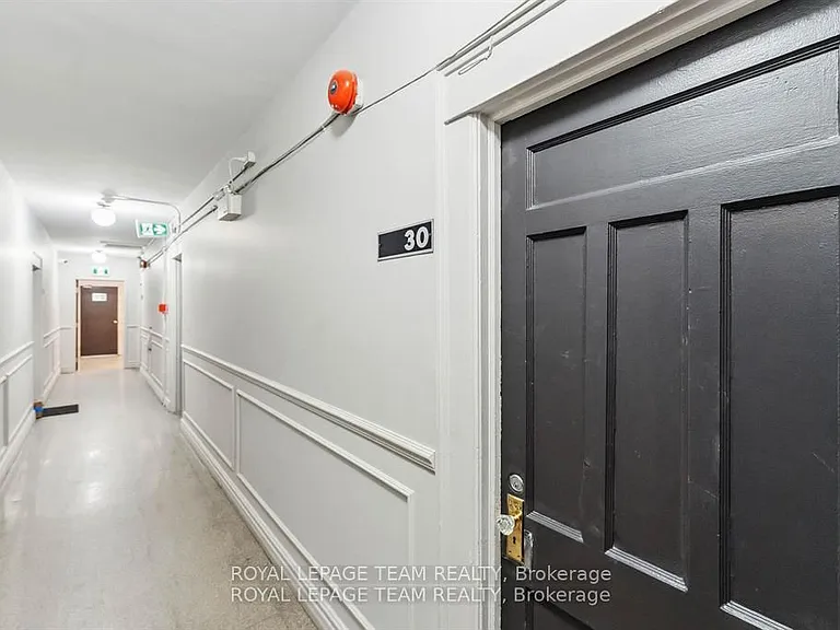 407 Elgin St #30 — Photo 3