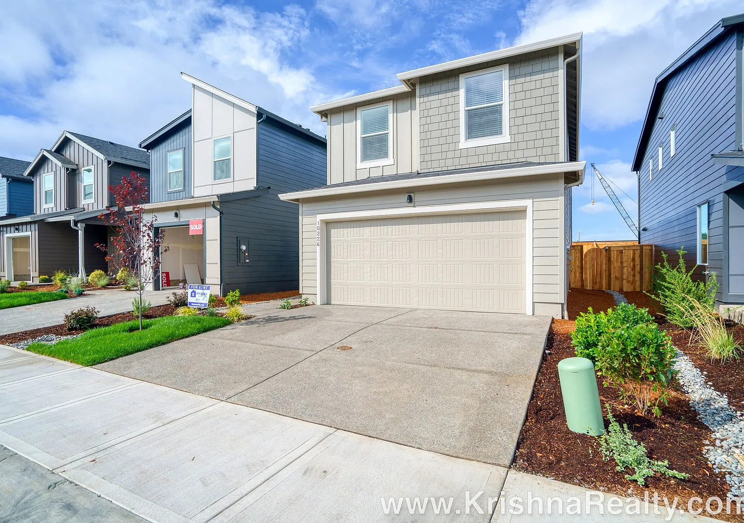 Beautiful One-Year-Old New Construction 4 Bedroom 2.5 Bath Single Family Home For Rent — Photo 2