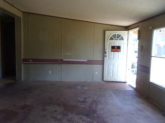 5th image of 110 River Hill Ct