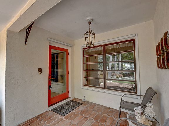 4th image of 107 SW Riverway Blvd