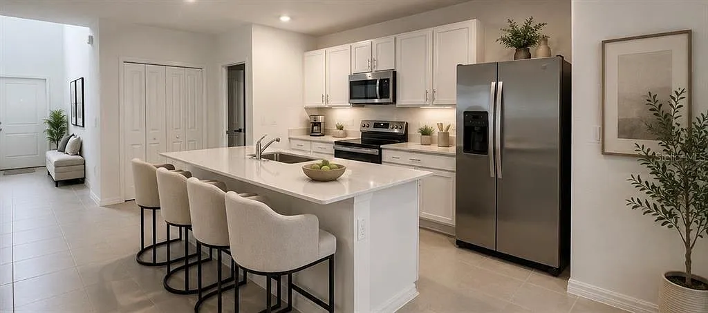 5 bed, 2.5 bath, 2326 sqft, $2,450 — Photo 4