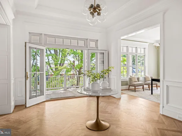 414 Rucker Pl, Alexandria, VA 22301