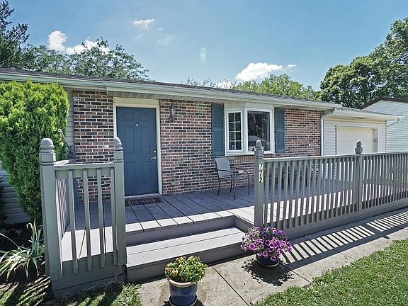 2nd image of 772 Robindale Dr