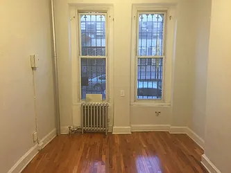 Rented by Rennit Inc.