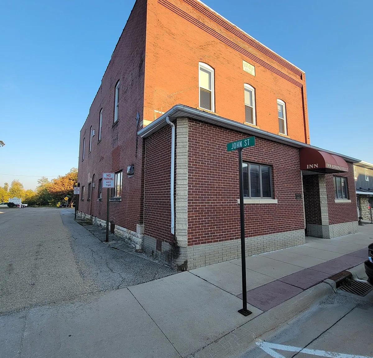 Springville — Photo 3