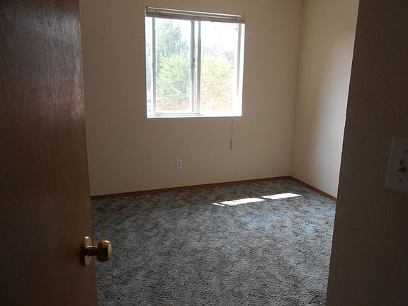 3rd image of 705 N Jefferson St APT 213