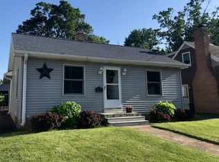 360 E Sycamore St, Sycamore, IL 60178