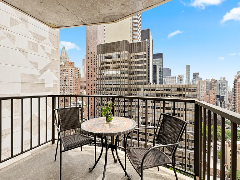 212 E 47th St #25C — Photo 7