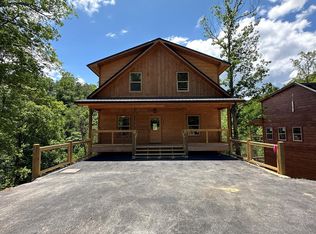 1575 Bear Valley Rd, Sevierville, TN 37876