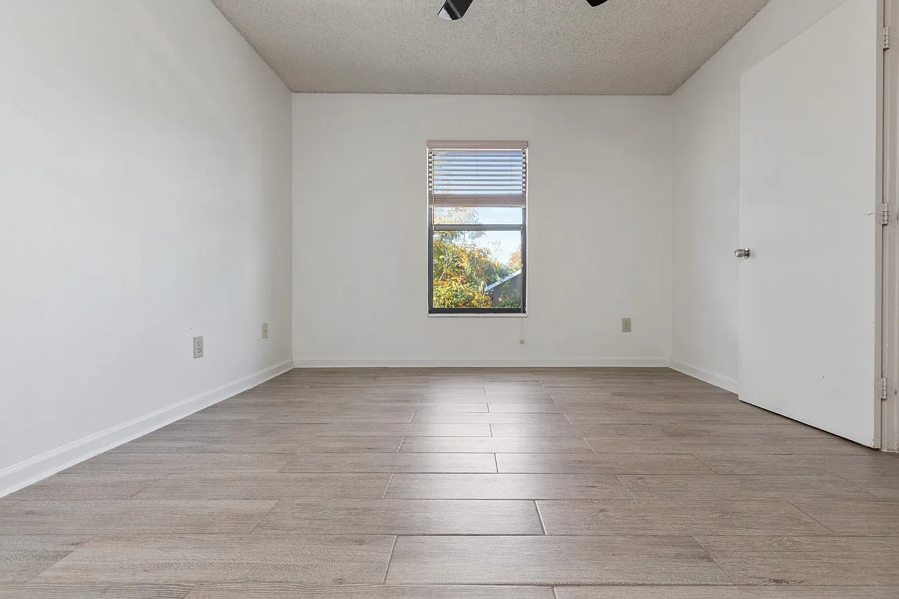 2808 Plaza Terrace Drive, Unit 808 — Photo 2