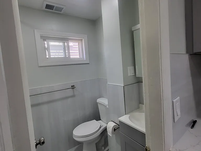 1289 S Main St #2W — Photo 9