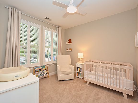 5th image of 115 Benjamin Ln