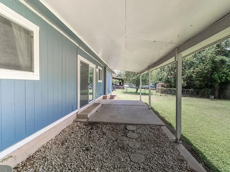1515 Glenmeadows Dr — Photo 23