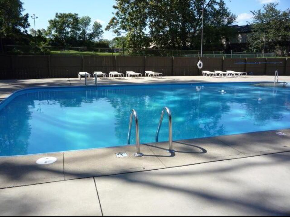 2nd image of 1601 Hallworth Ct