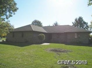 6329 Lakewood Dr, Greentown, IN 46936
