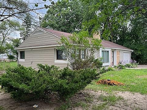2nd image of 11910 Newburgh Rd