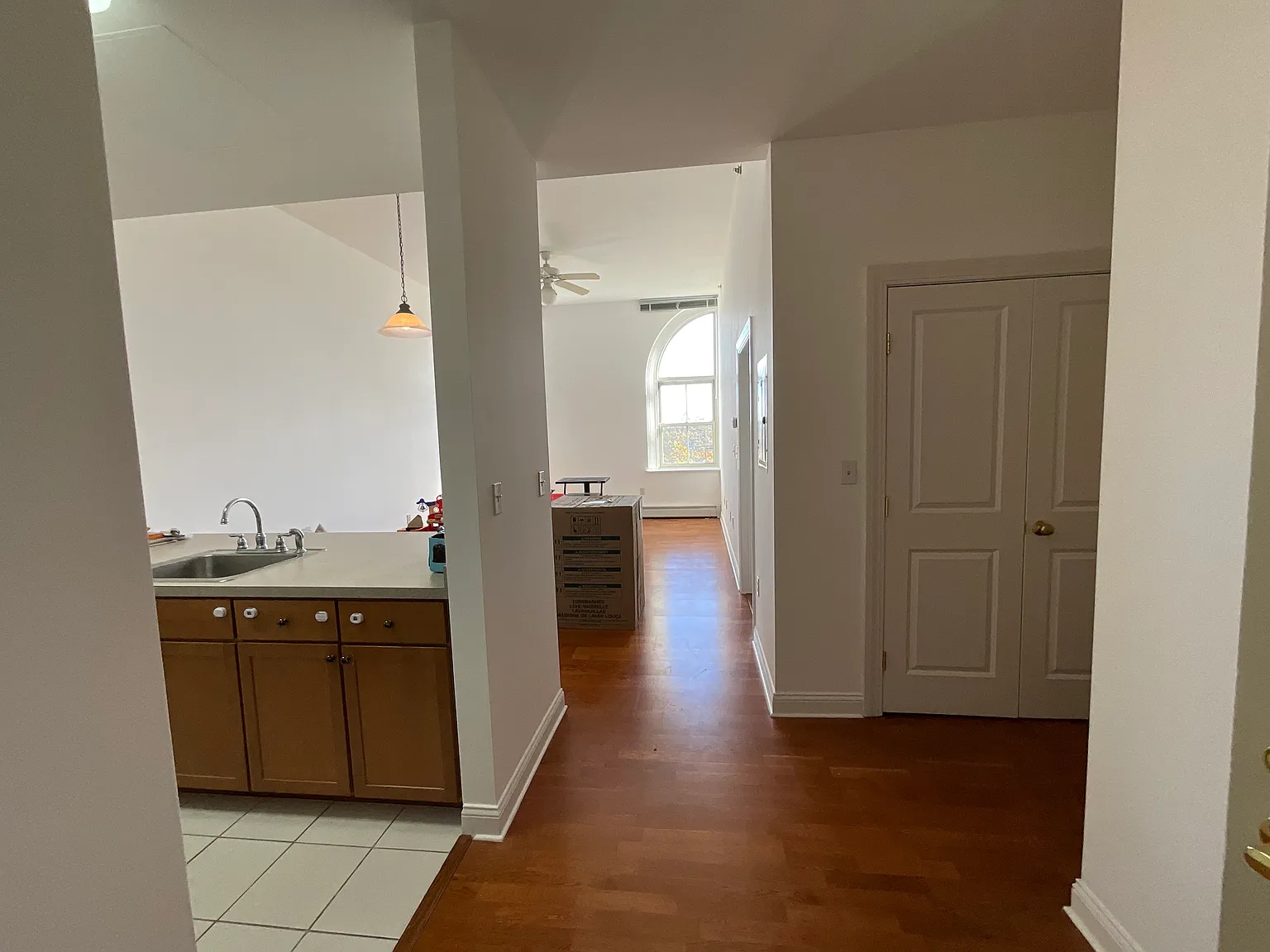 1 bed, 730 sqft, $2,300 — Photo 3