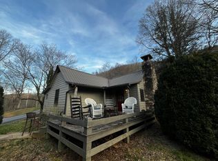 944 Double Bridge Rd, Whittier, NC 28789